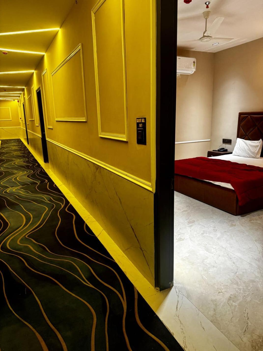 The Pearl Hotel Sirsa Екстериор снимка