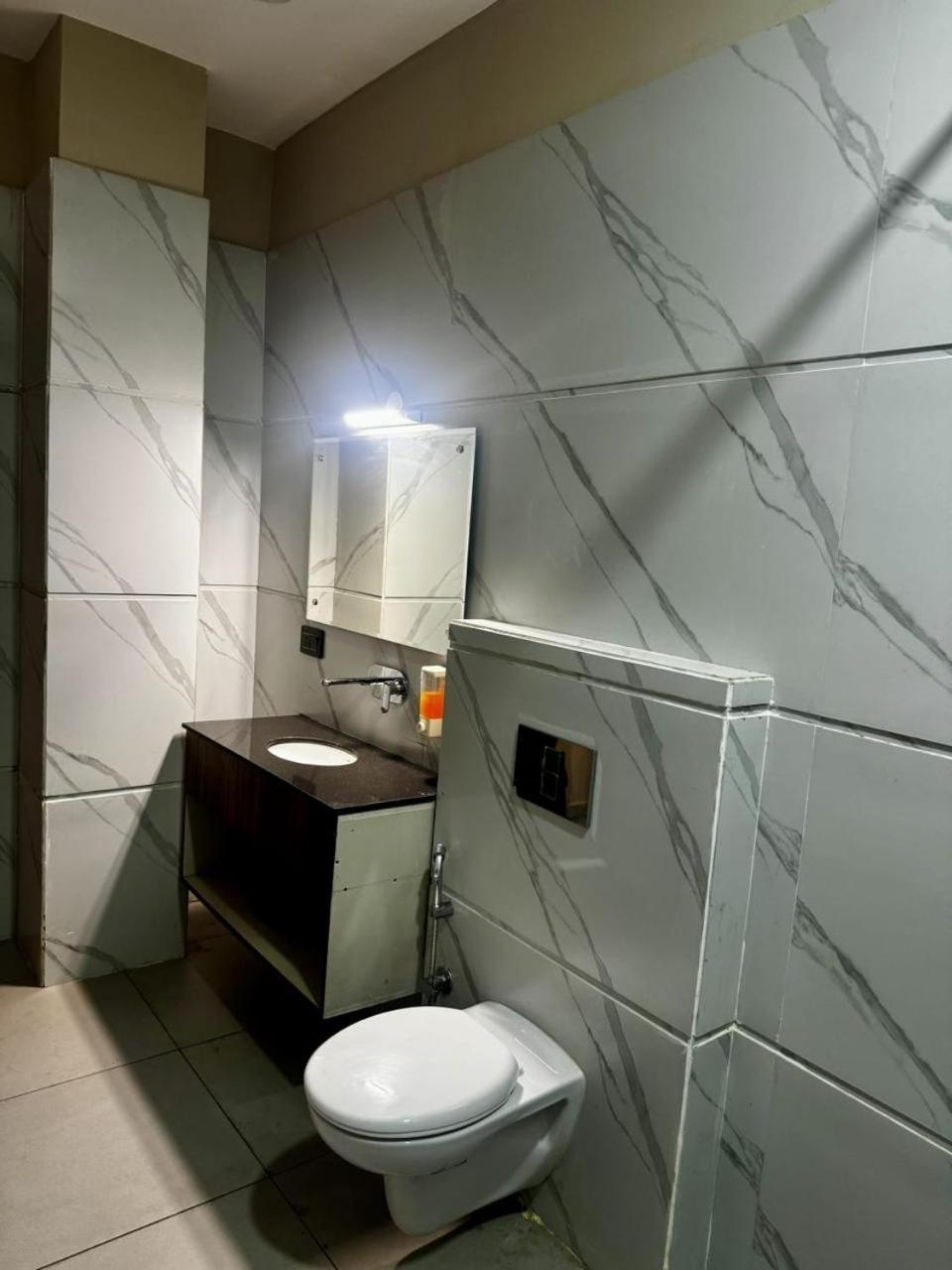 The Pearl Hotel Sirsa Екстериор снимка